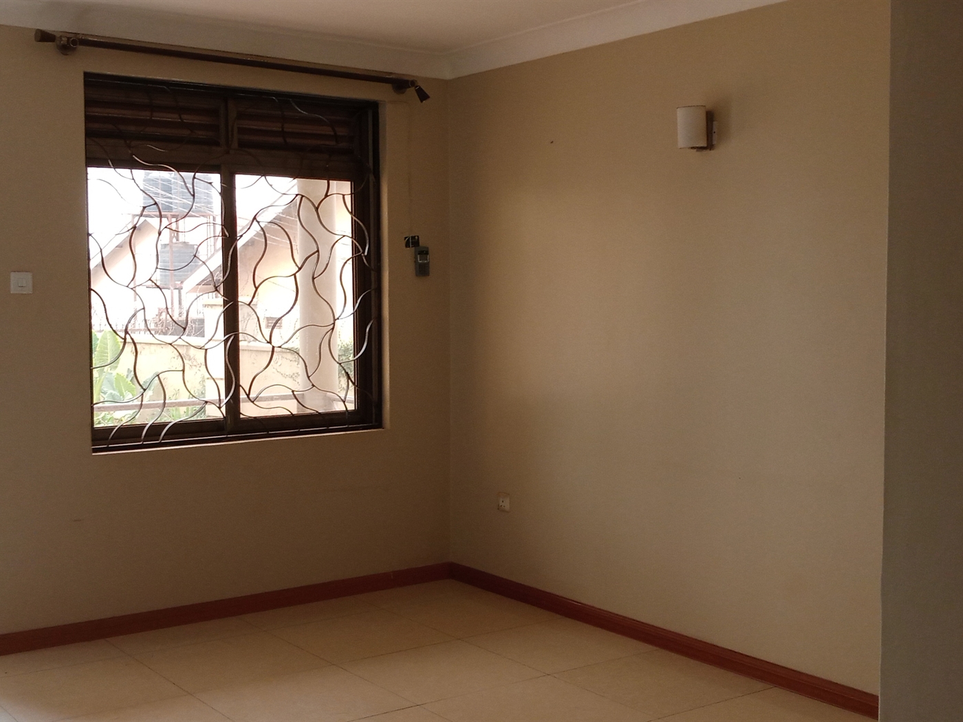 Duplex for rent in Naguru Kampala