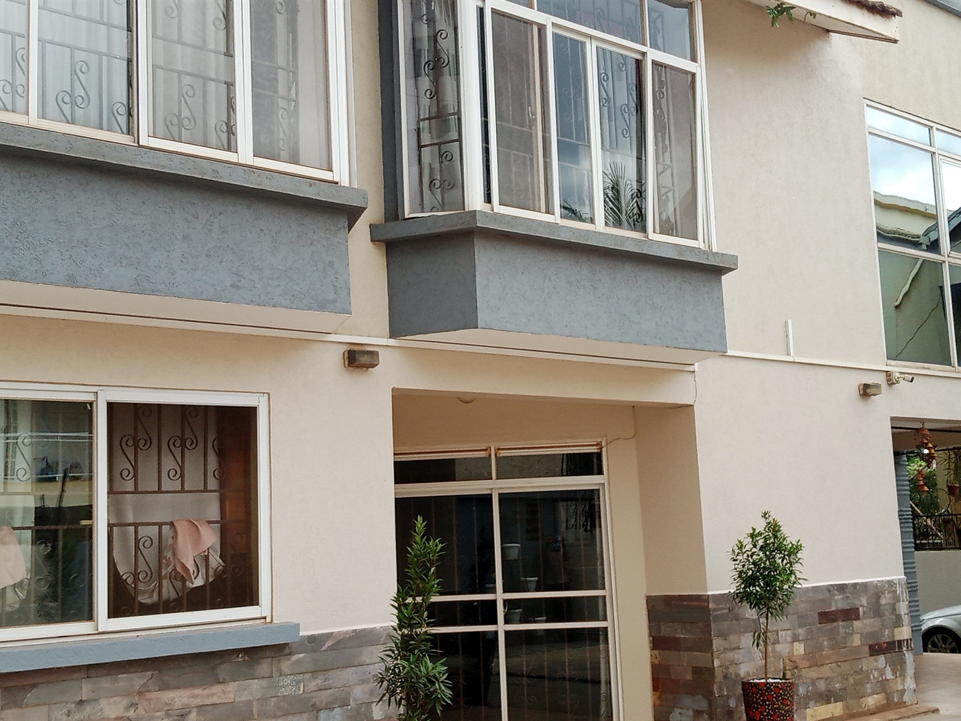 Duplex for rent in Naguru Kampala