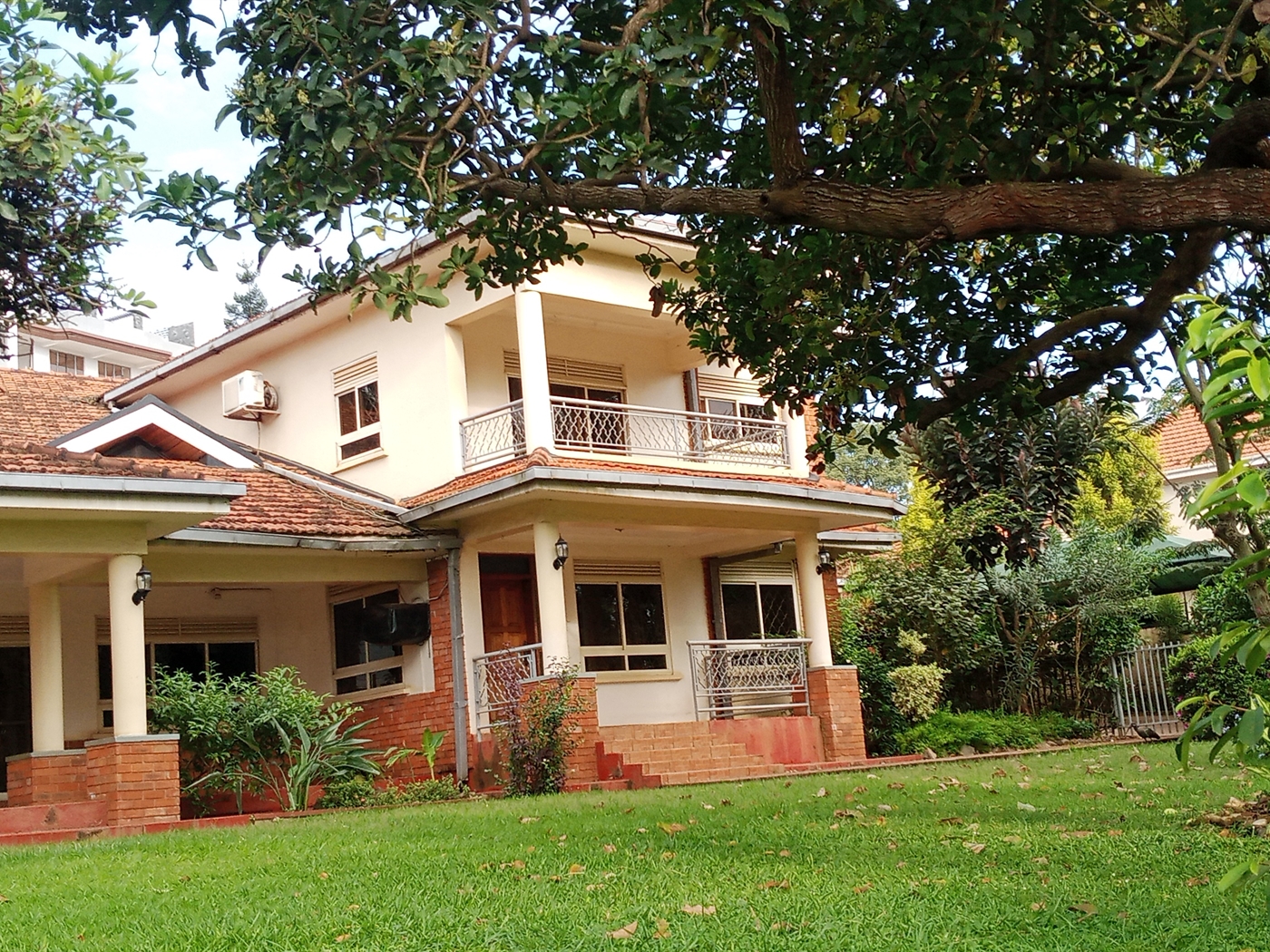 Duplex for rent in Naguru Kampala