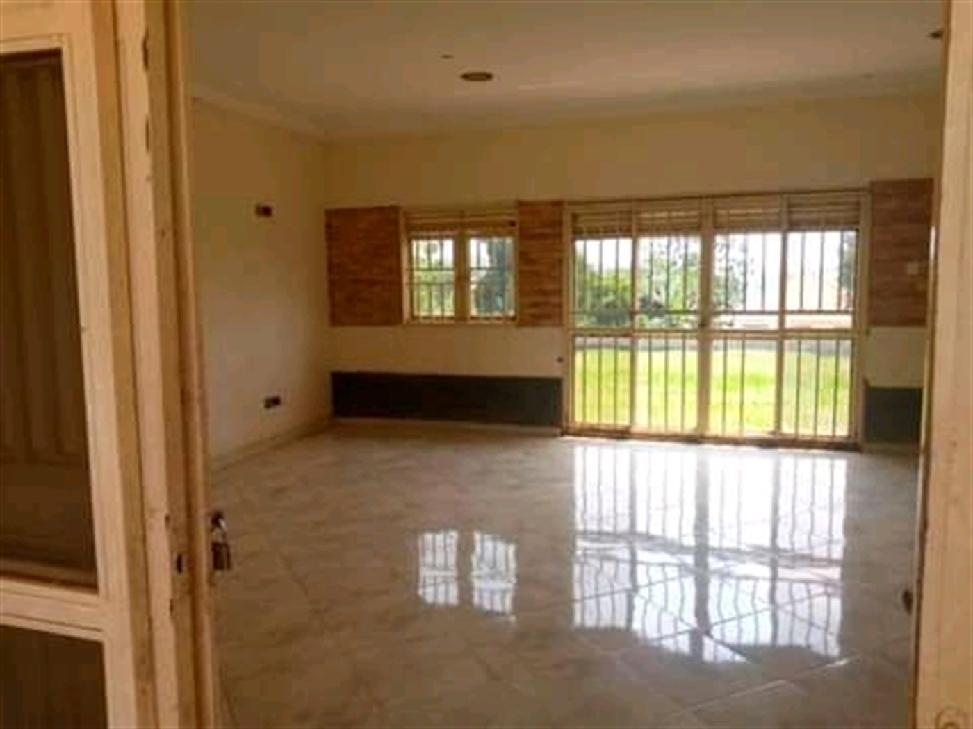 Duplex for rent in Naguru Kampala