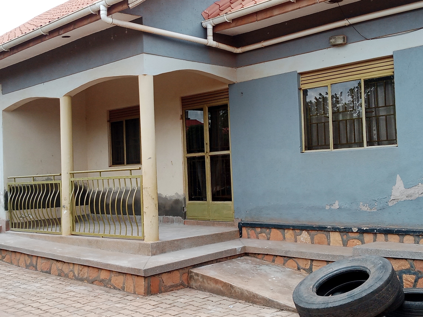 Semi Detached for rent in Kulambilo Kampala