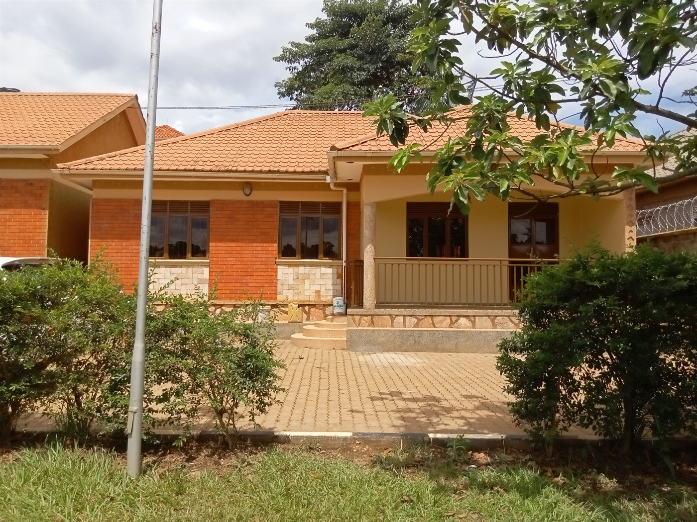 Town House for rent in Buwaate Wakiso