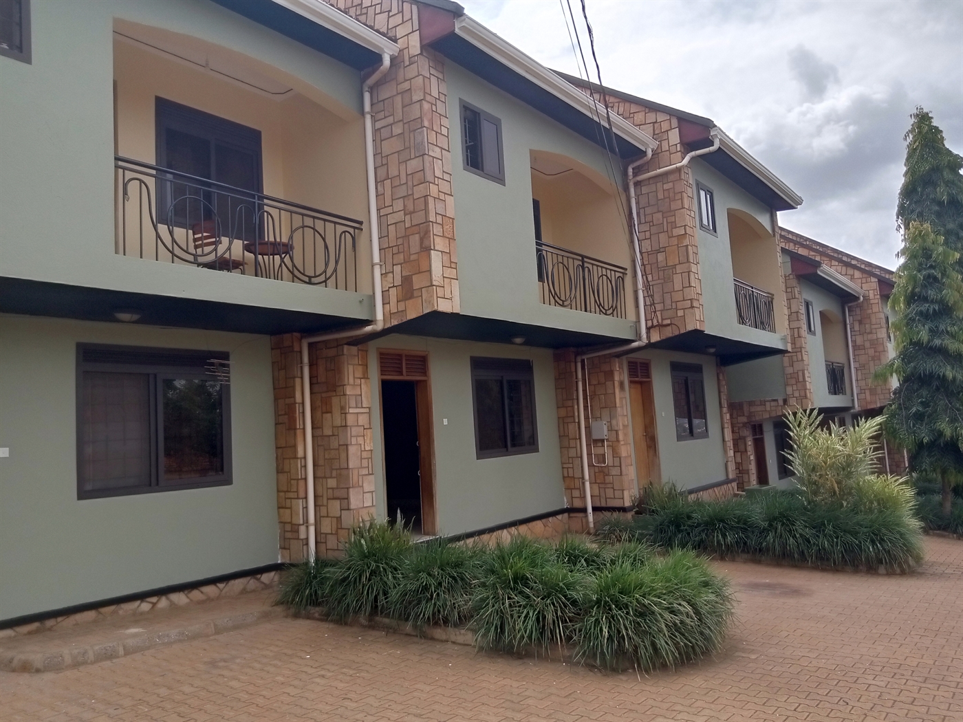 Duplex for rent in Kyambogo Kampala