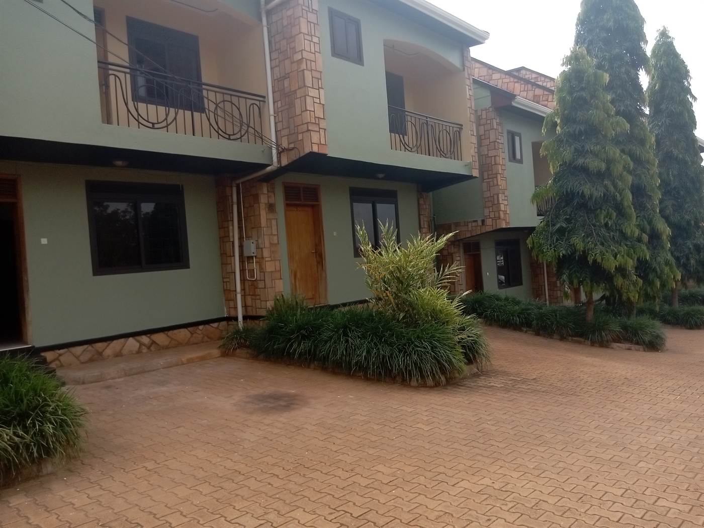 Duplex for rent in Kyambogo Kampala