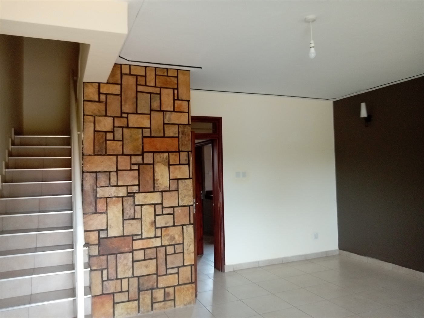 Duplex for rent in Kyambogo Kampala