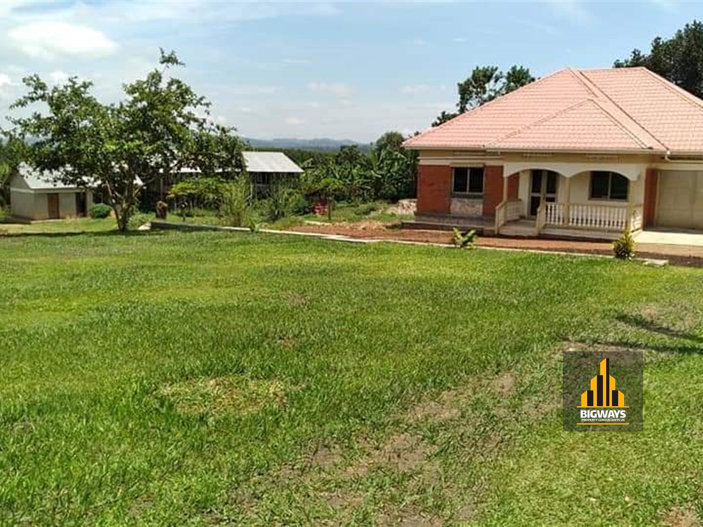 Bungalow for sale in Bujuuko Mpigi