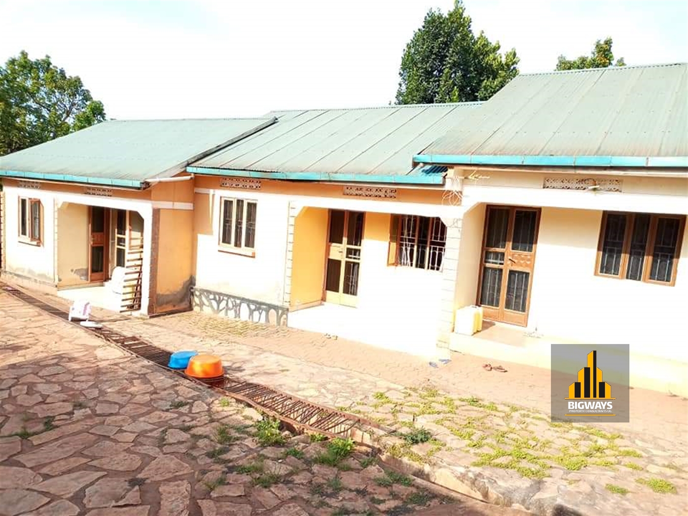 Rental units for sale in Kulambilo Wakiso