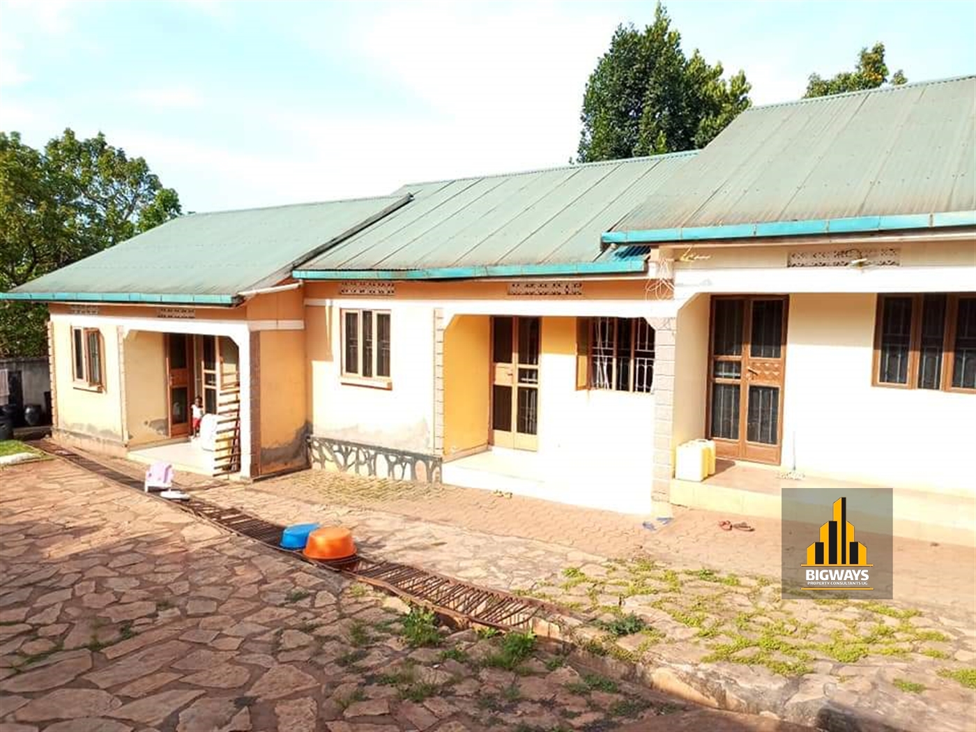 Rental units for sale in Kulambilo Wakiso