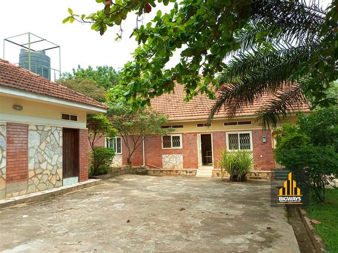 Bungalow for sale in Munyonyo Kampala