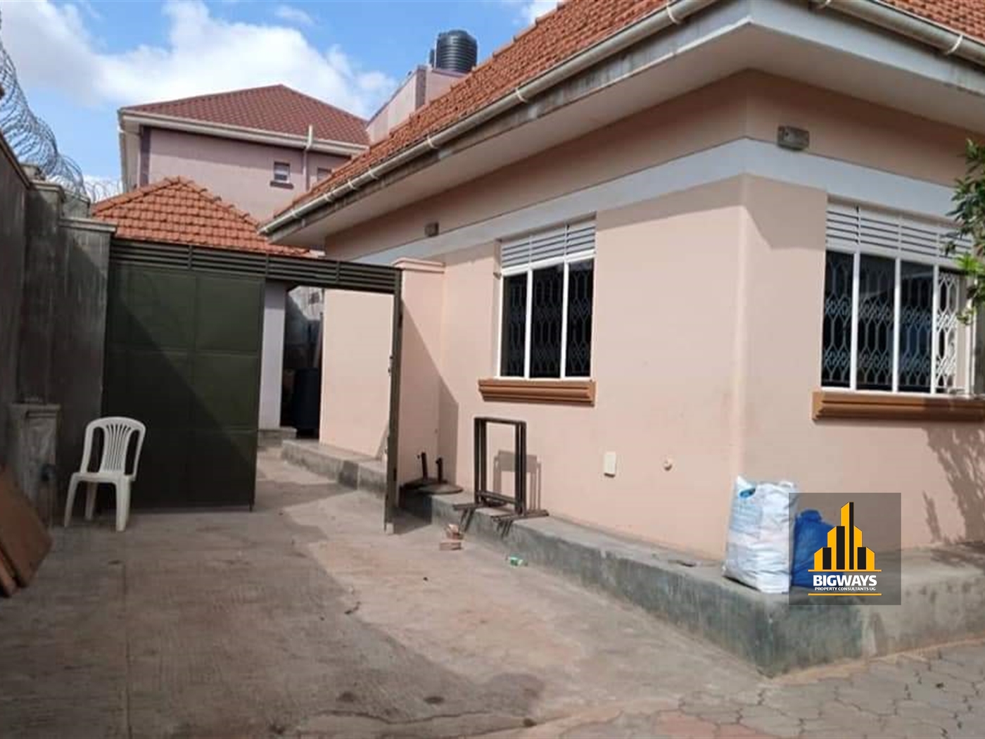 Bungalow for sale in Kiwaatule Kampala