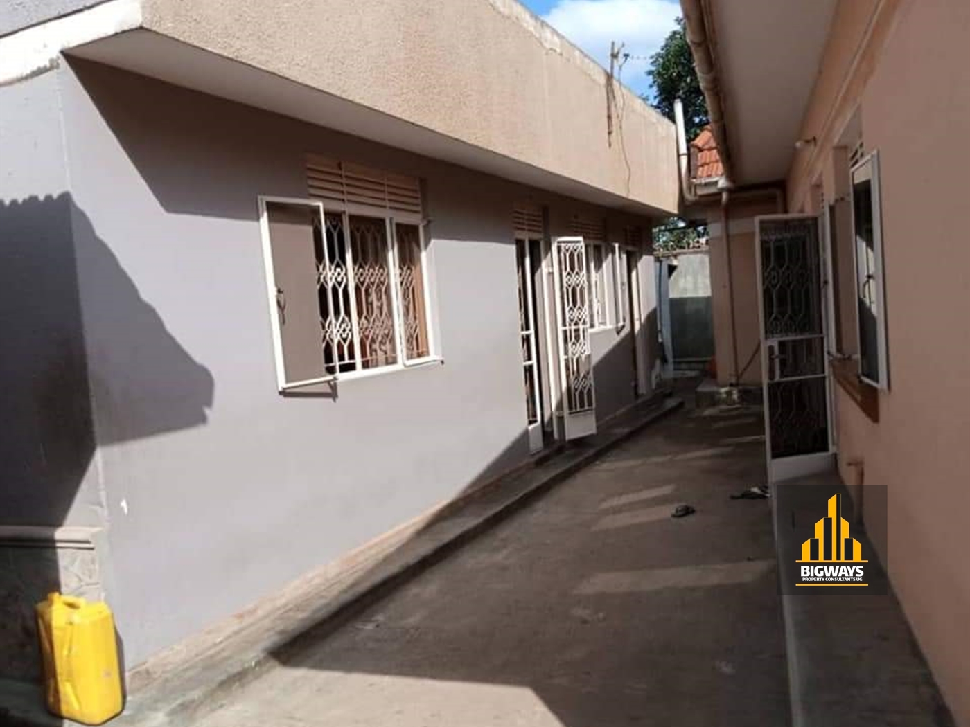 Bungalow for sale in Kiwaatule Kampala