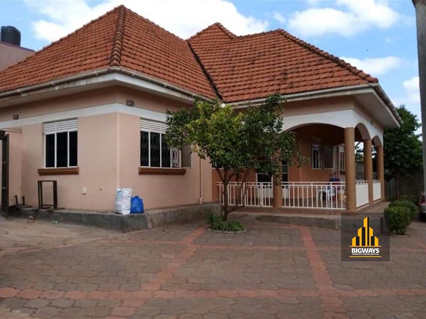 Bungalow for sale in Kiwaatule Kampala