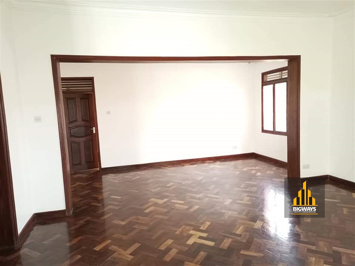 Storeyed house for rent in Bugoloobi Kampala