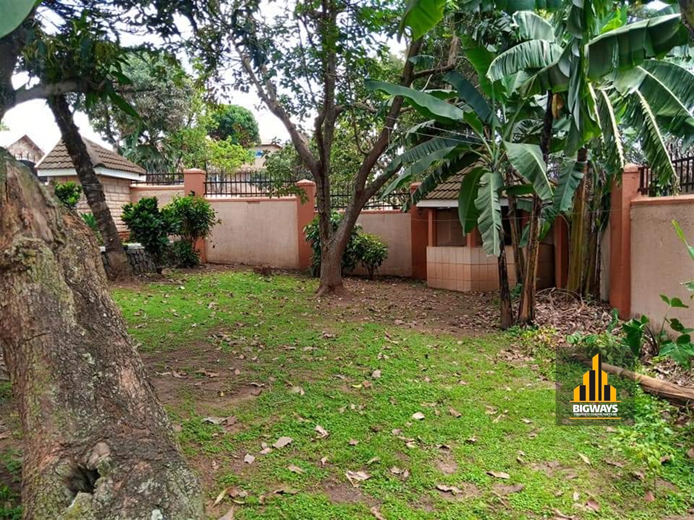 Bungalow for rent in Kisaasi Kampala