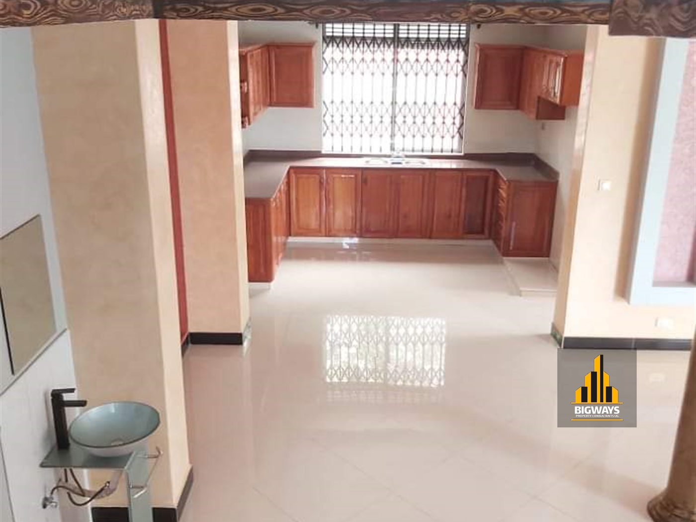 Storeyed house for sale in Kitende Wakiso