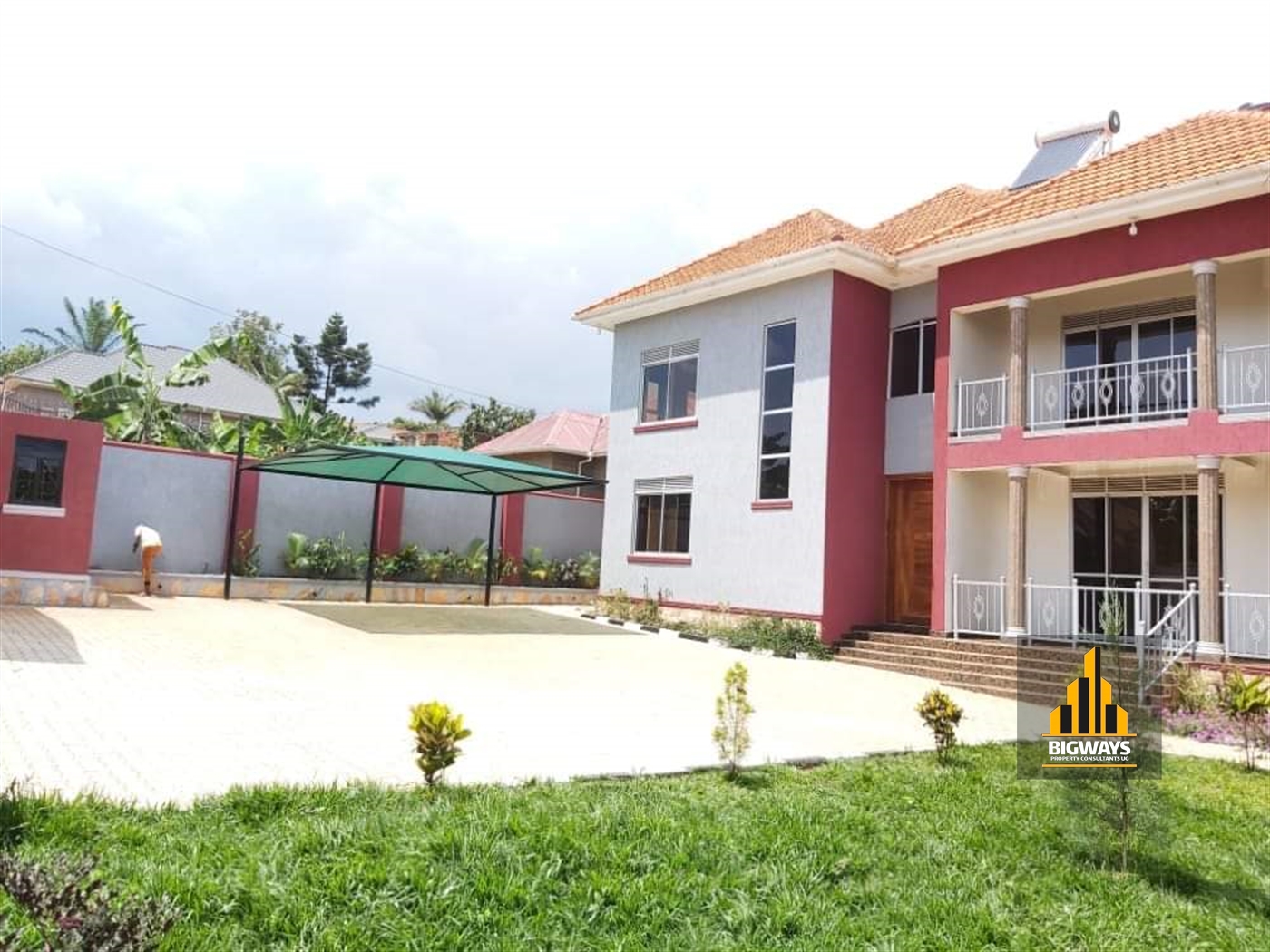 Storeyed house for sale in Kitende Wakiso