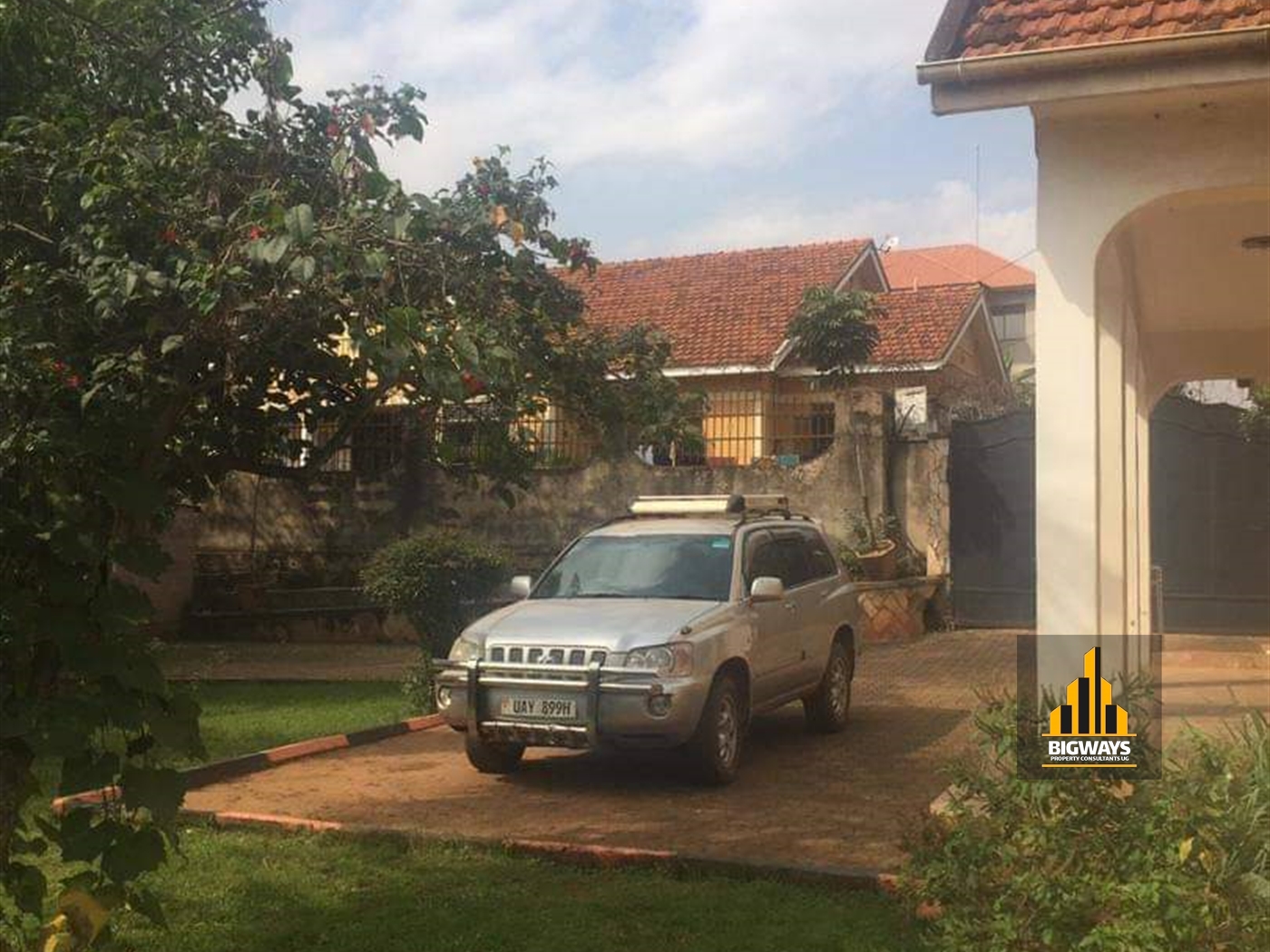 Bungalow for sale in Kiwaatule Kampala