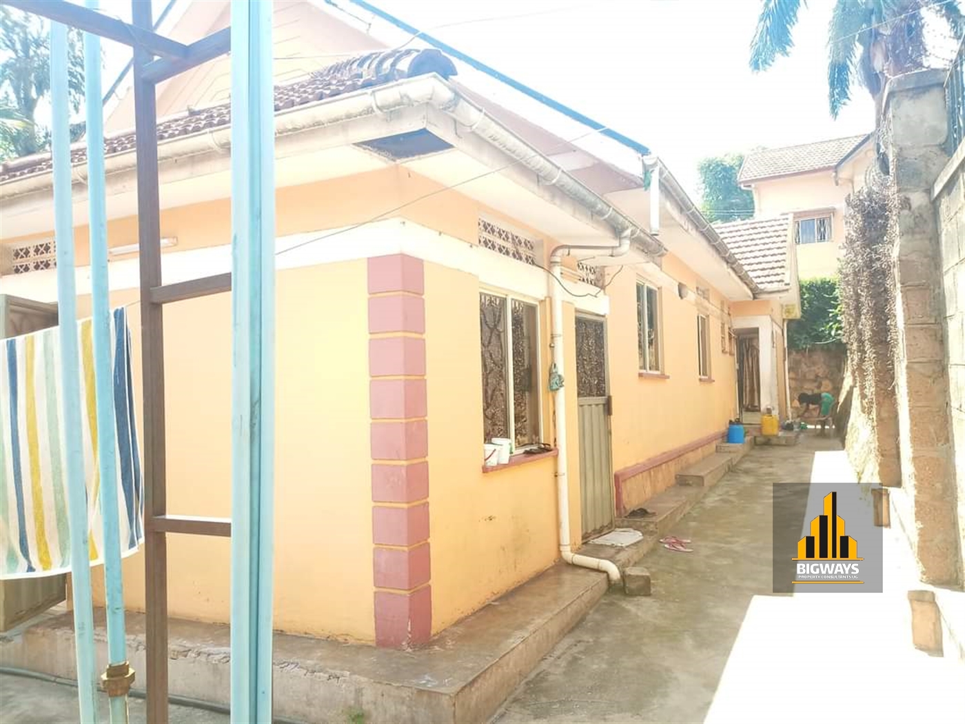 Bungalow for sale in Kiwaatule Kampala