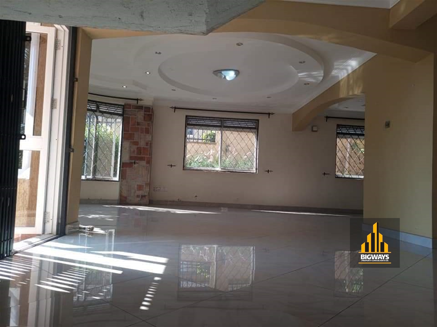 Town House for rent in Mutungo Kampala