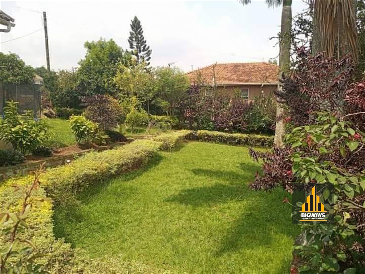 Bungalow for sale in Muyenga Kampala