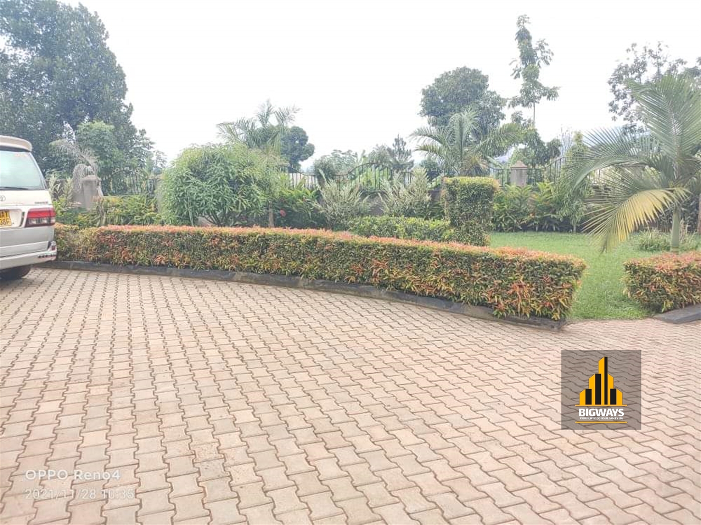 Bungalow for sale in Kanyanya Kampala