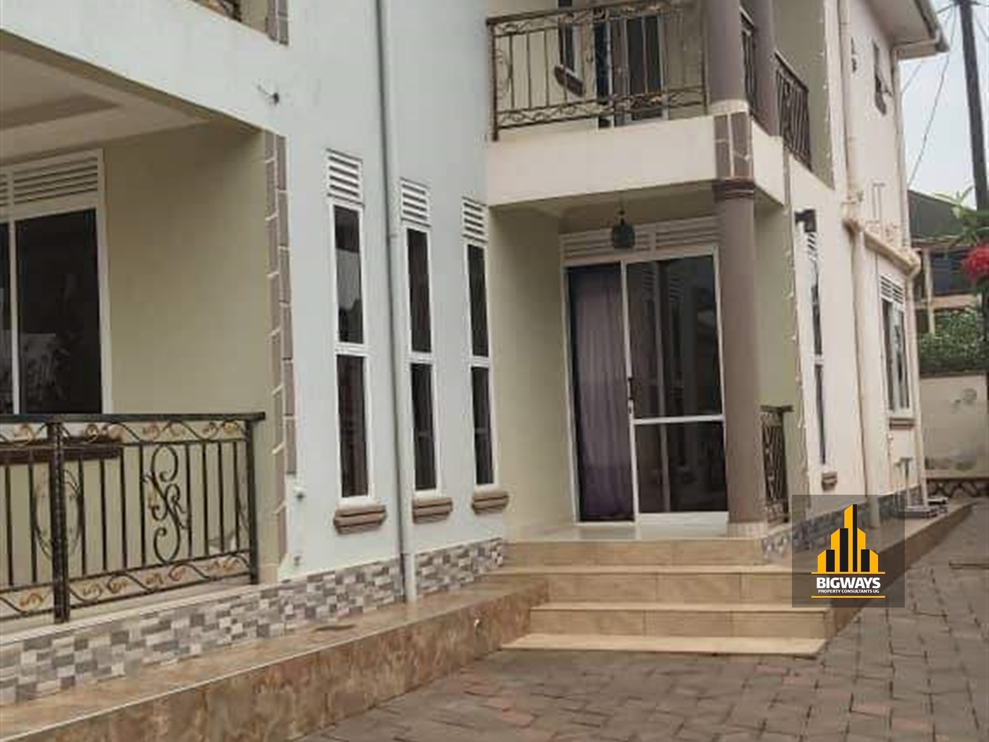 Storeyed house for sale in Munyonyo Kampala