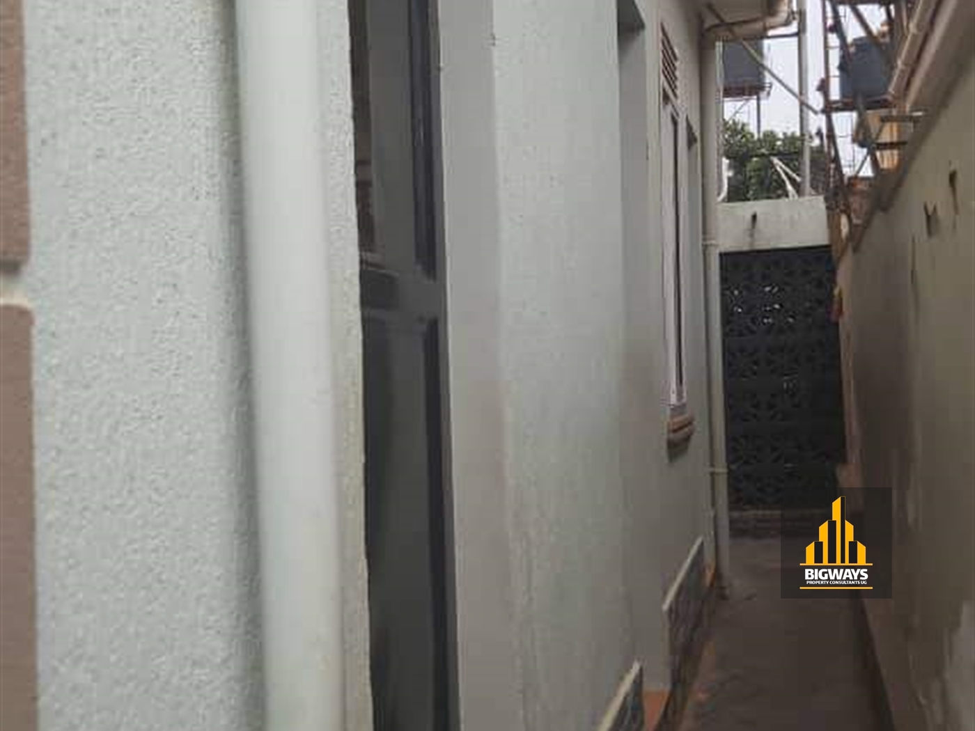 Storeyed house for sale in Munyonyo Kampala