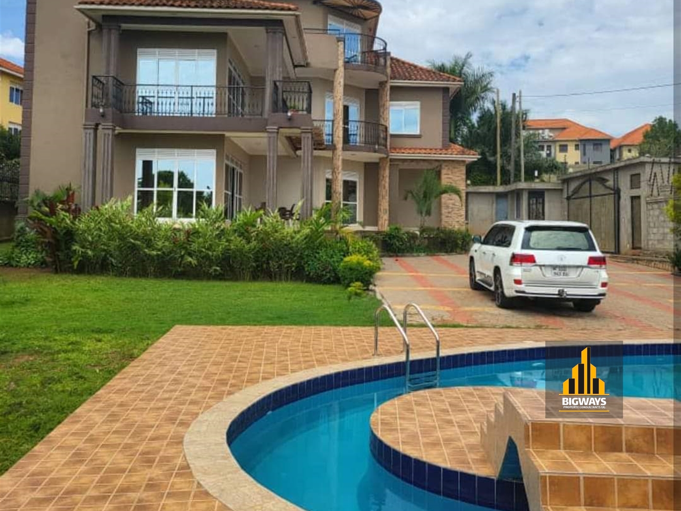 Mansion for sale in Kiwaatule Kampala