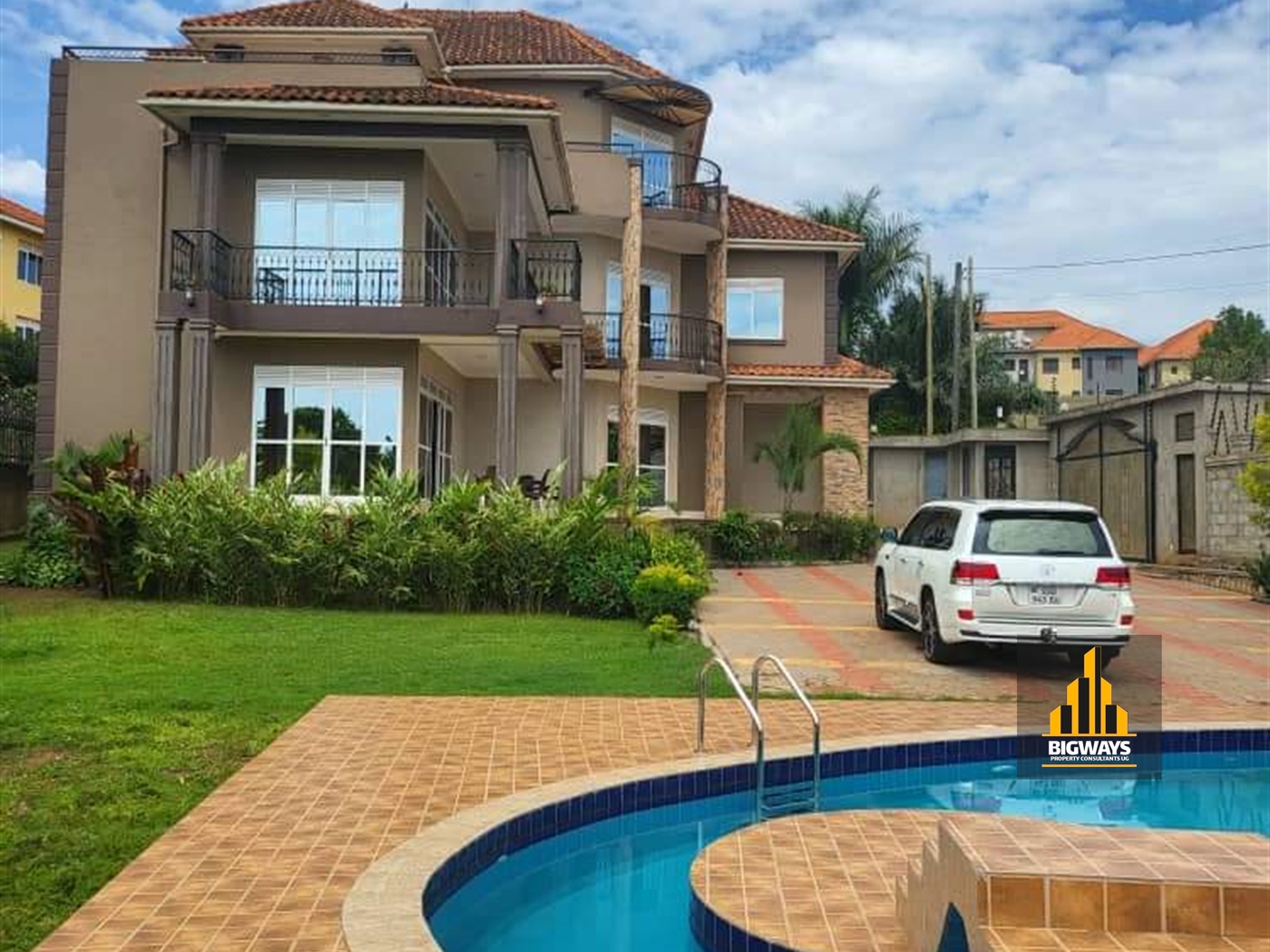 Mansion for sale in Kiwaatule Kampala