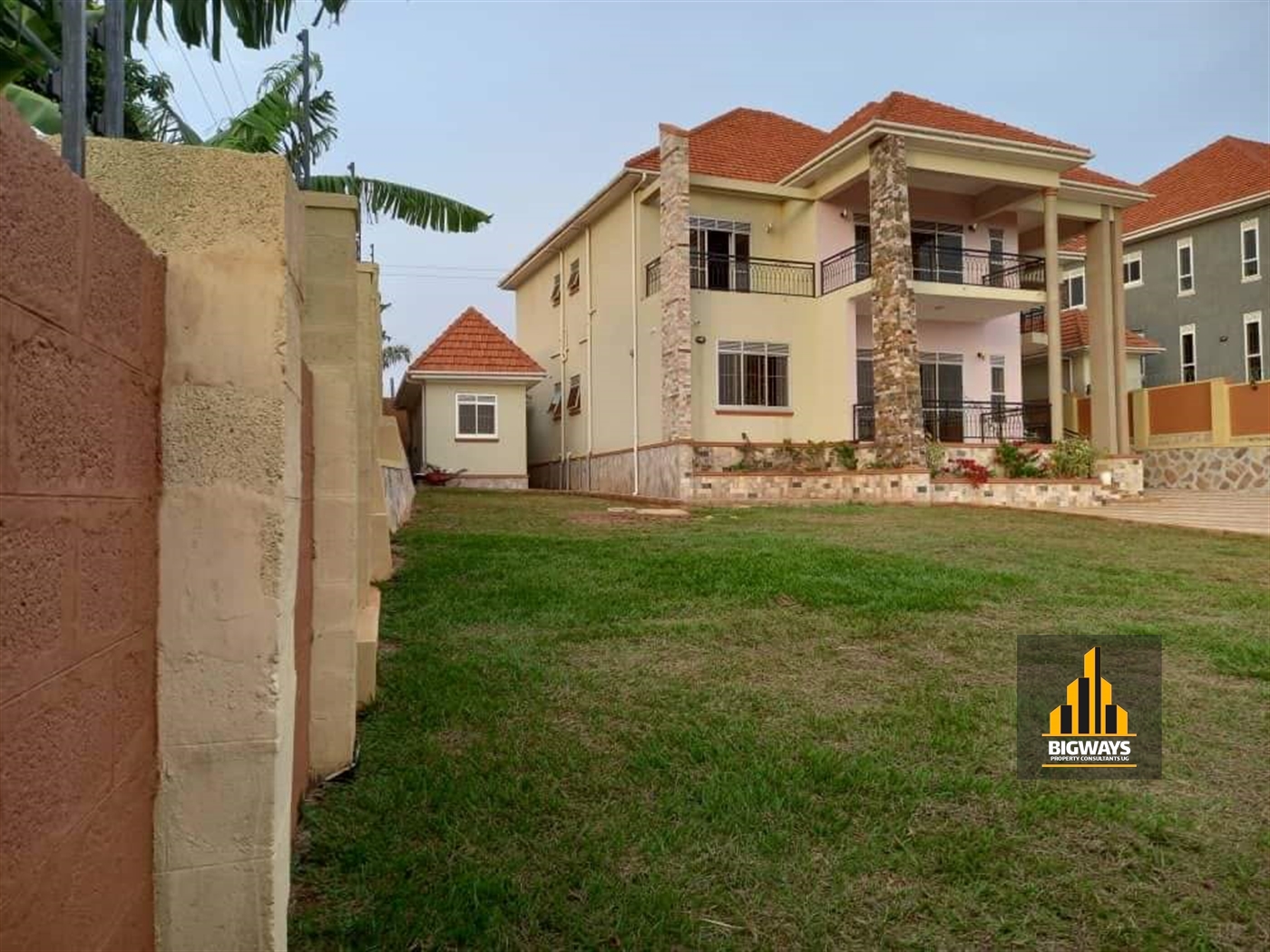 Mansion for sale in Akright Wakiso