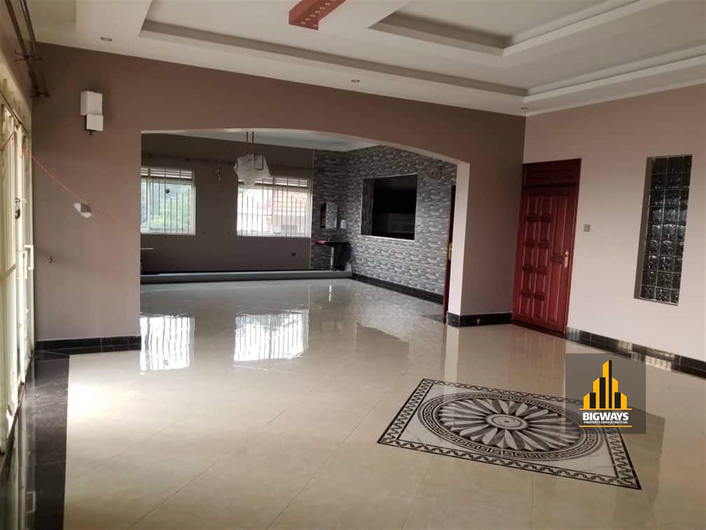 Mansion for sale in Bwebajja Wakiso