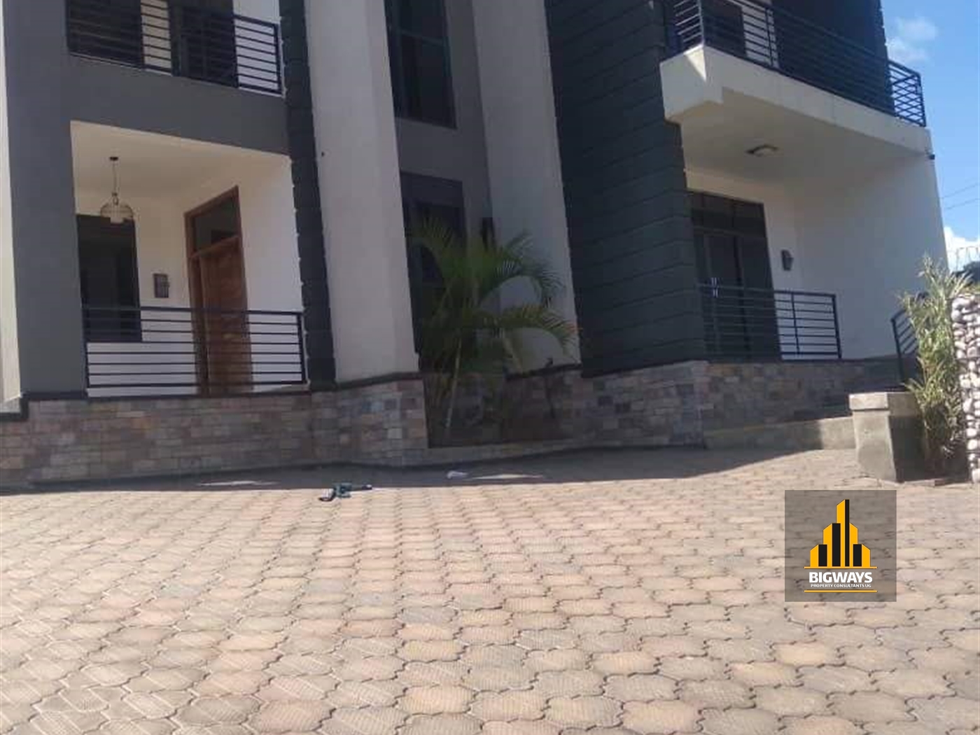 Storeyed house for sale in Seguku Wakiso