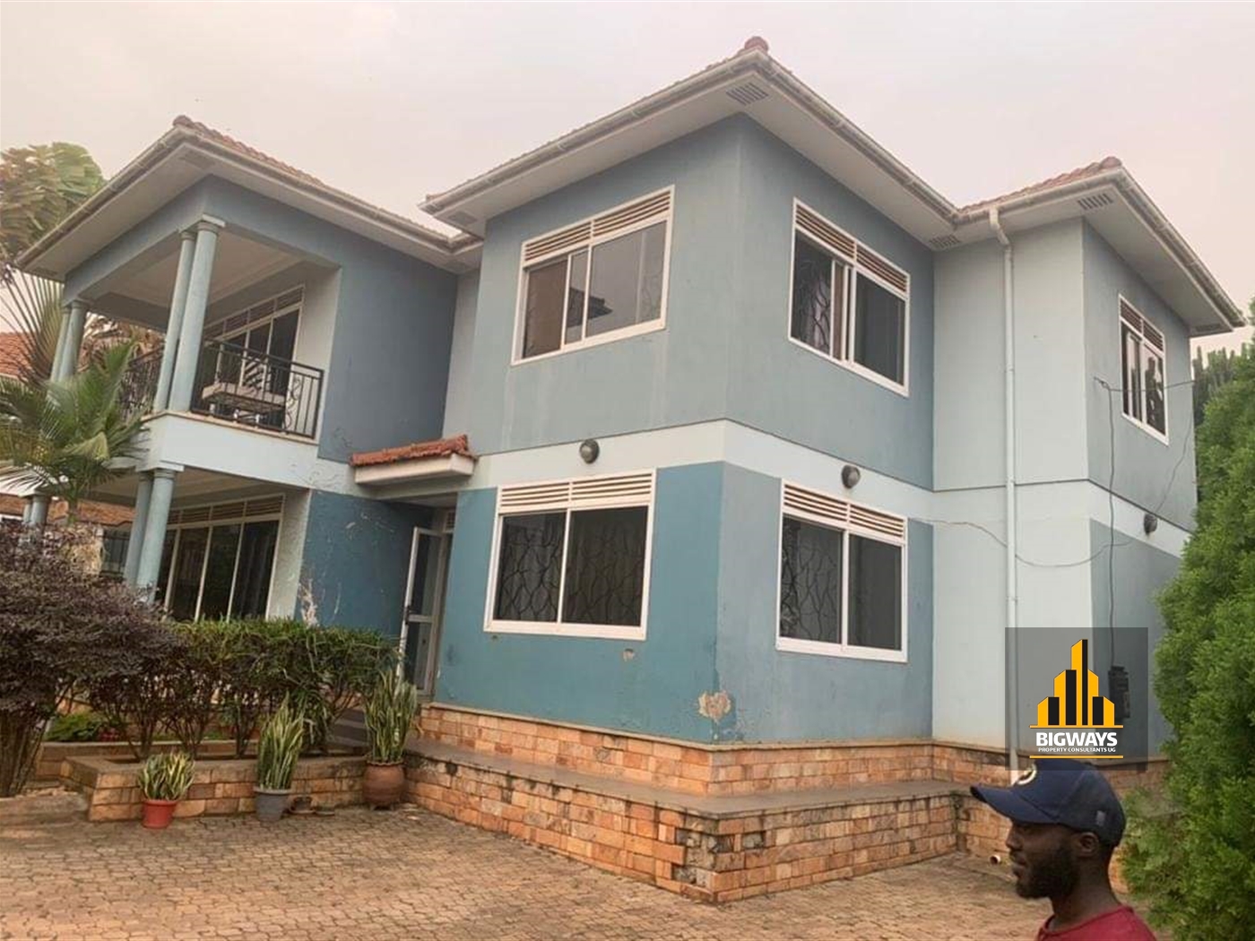 Storeyed house for sale in Naalya Wakiso