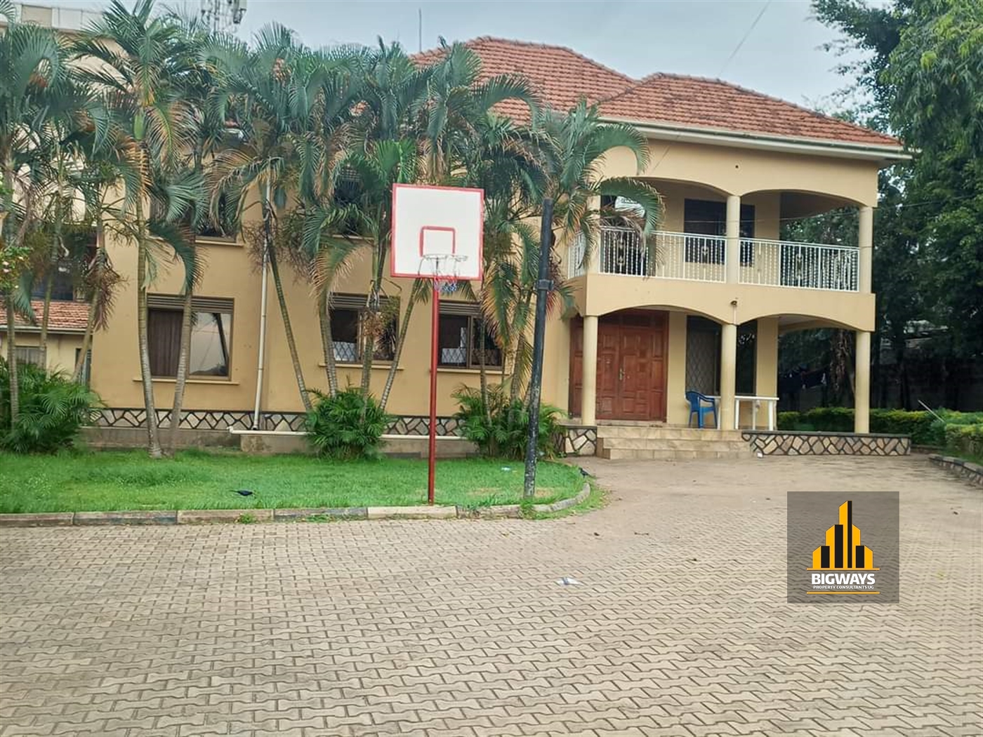 Mansion for sale in Naalya Wakiso