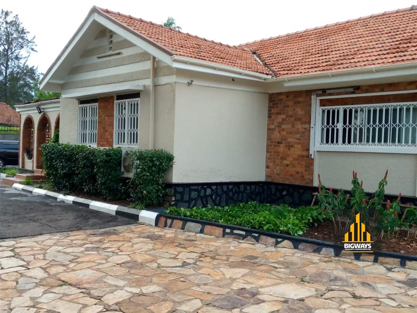 Bungalow for sale in Kololo Kampala