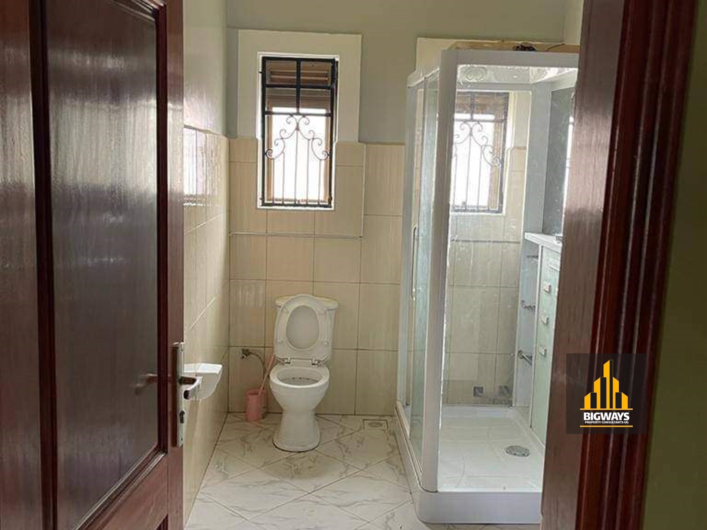 Mansion for sale in Bwebajja Wakiso