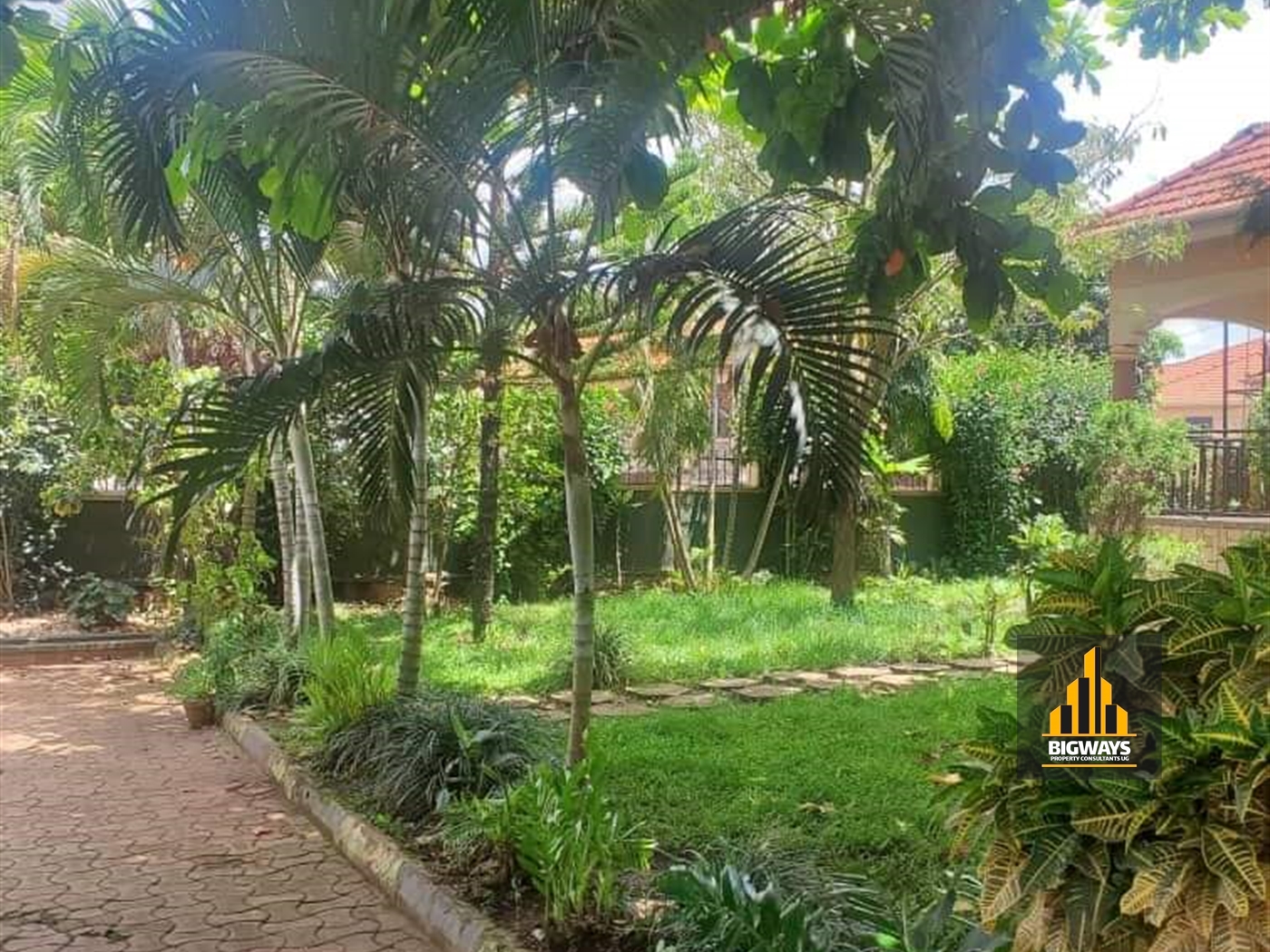 Bungalow for sale in Munyonyo Kampala