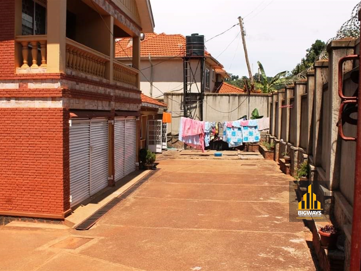 Storeyed house for sale in Makindye Kampala