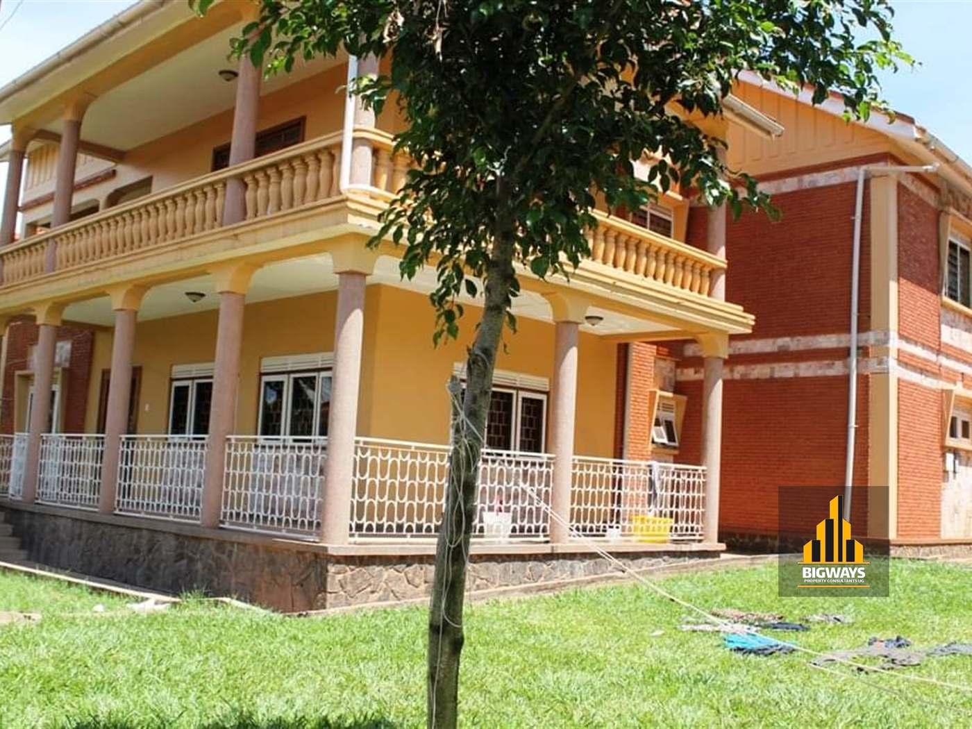 Storeyed house for sale in Makindye Kampala