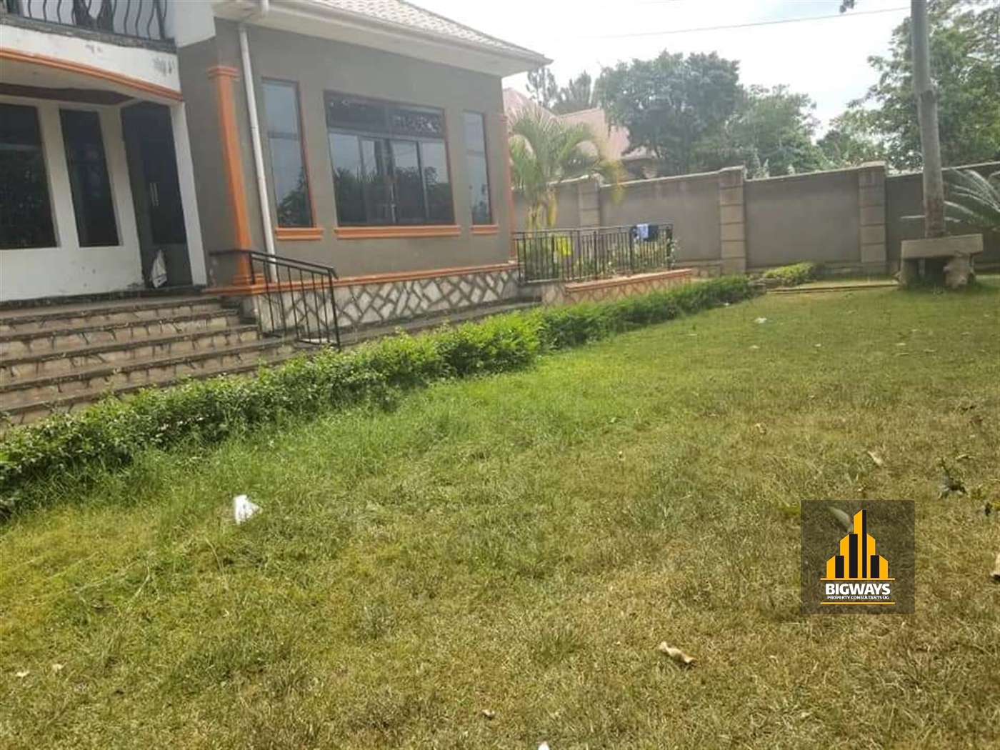 Storeyed house for sale in Maya Wakiso