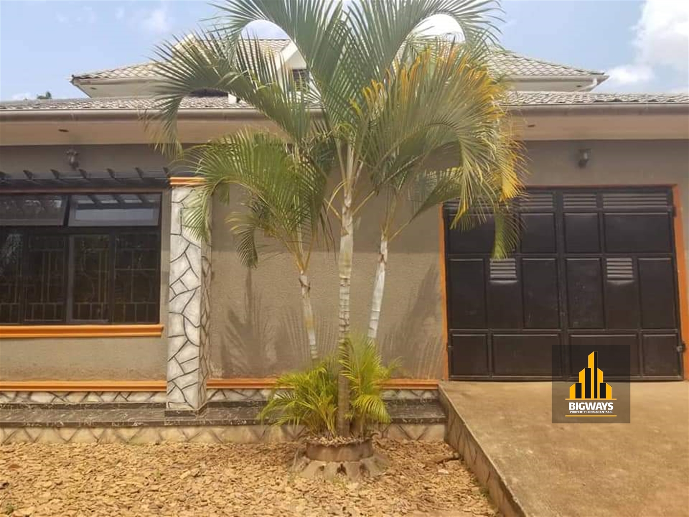 Storeyed house for sale in Maya Wakiso