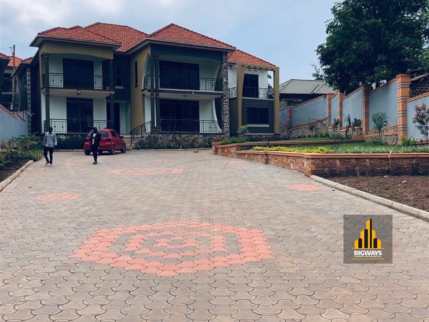 Mansion for sale in Kiwaatule Kampala