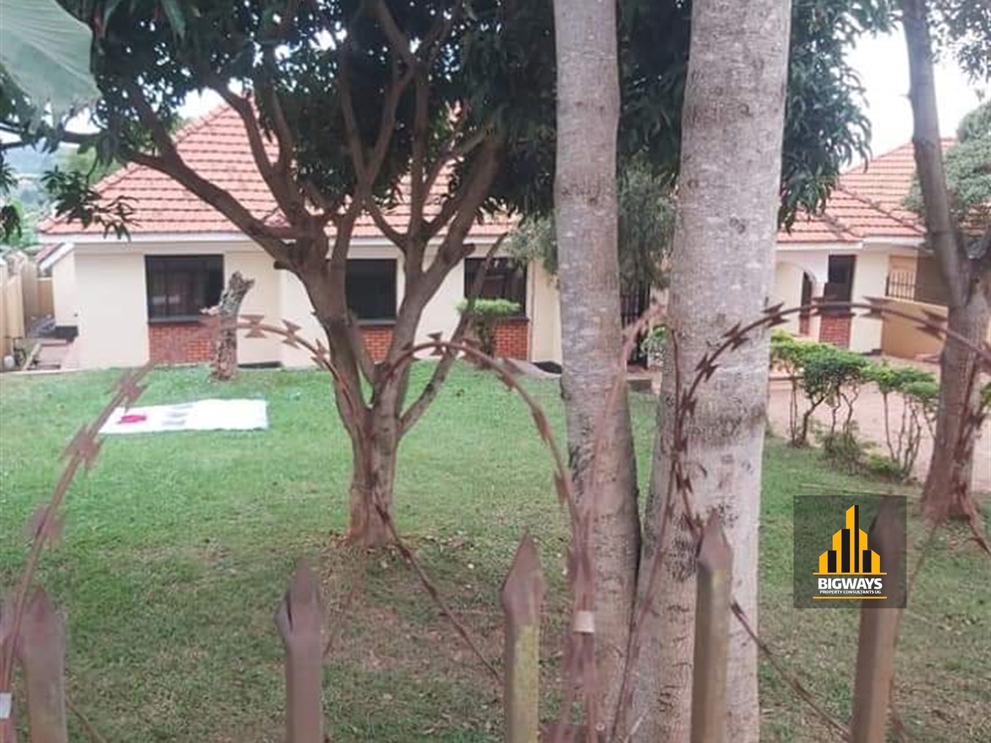 Bungalow for sale in Bwebajja Wakiso