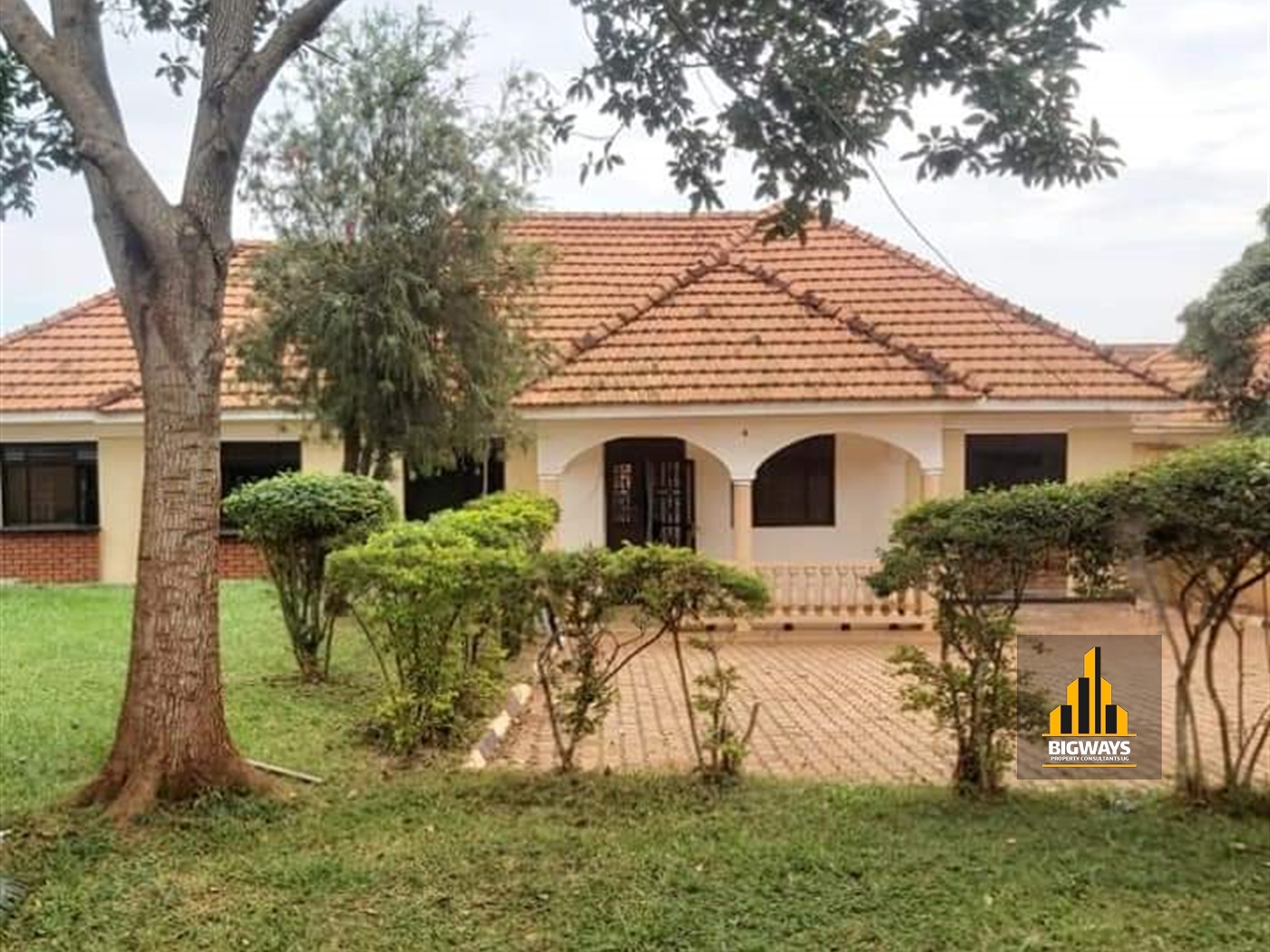 Bungalow for sale in Bwebajja Wakiso