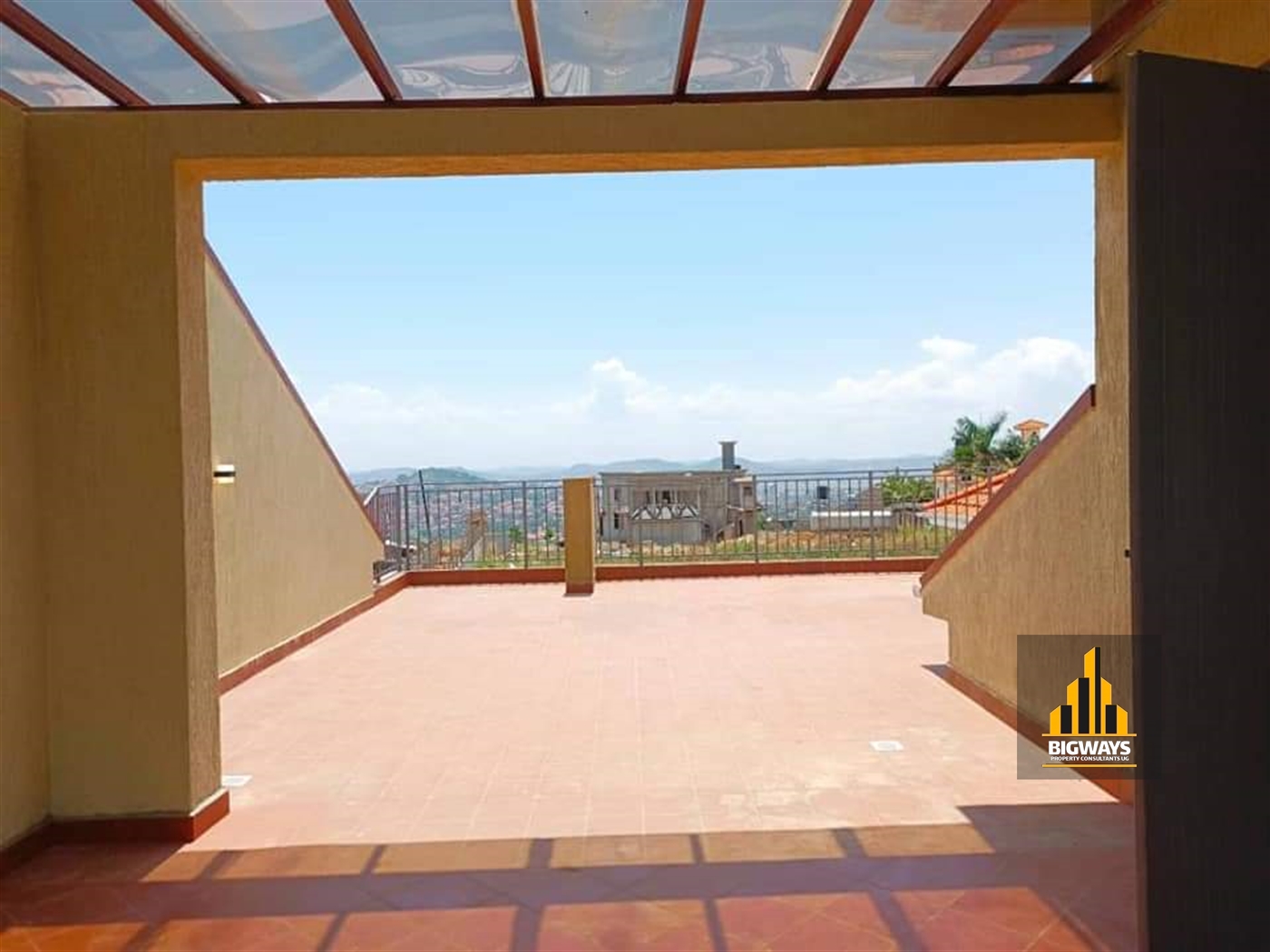 Mansion for sale in Bwebajja Wakiso