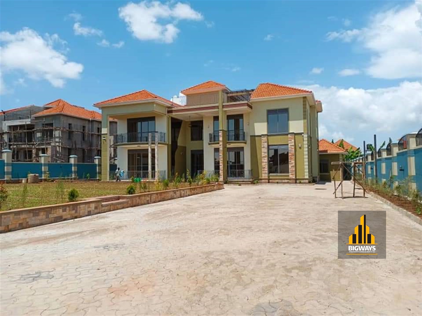 Mansion for sale in Bwebajja Wakiso