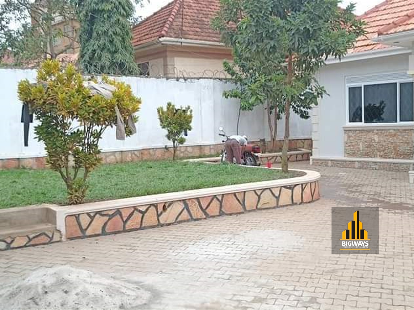 Bungalow for sale in Kyaliwajjala Wakiso