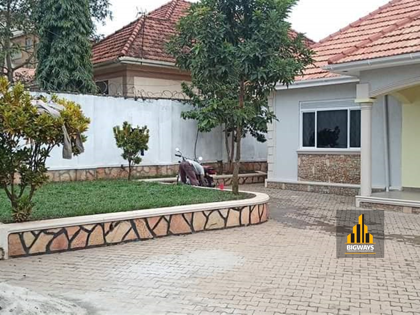 Bungalow for sale in Kyaliwajjala Wakiso