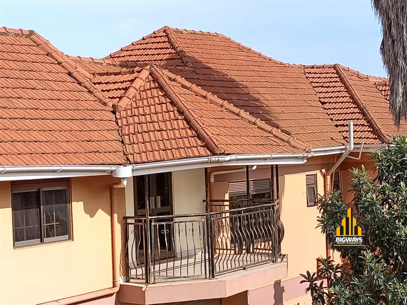 Storeyed house for sale in Kisaasi Kampala