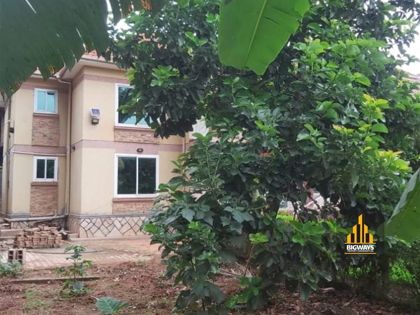 Storeyed house for sale in Kitende Wakiso